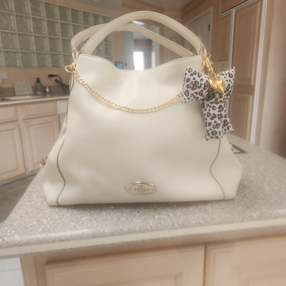 Coach Cream Leather Shoulder Bag W/gold chain heart Charm and Bow.